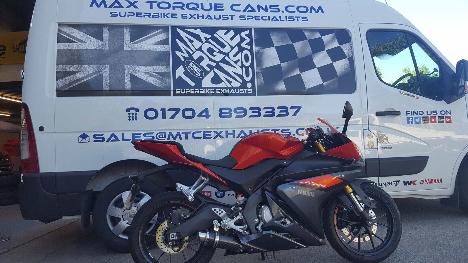 Yamaha YZF-R125 full stainless system and Mini oval exhaust full stainless system angle view