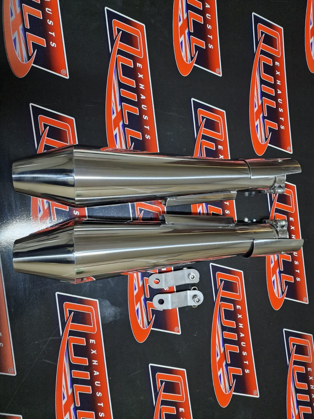 WhatsApp Image 2022-10-07 at 16.56.43 (3) Royal Enfield GT650 Continental Reverse Cone Stainless royal enfield gt650 continental reverse cone stainless close-up