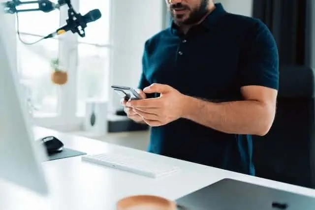 SEO Trends to Watch for in 2023 and Beyond for Business Owners 1 Mobile-first indexing