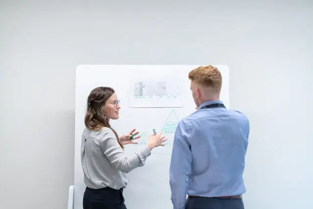 How do ERP Systems Work? 2 How do ERP Systems Work