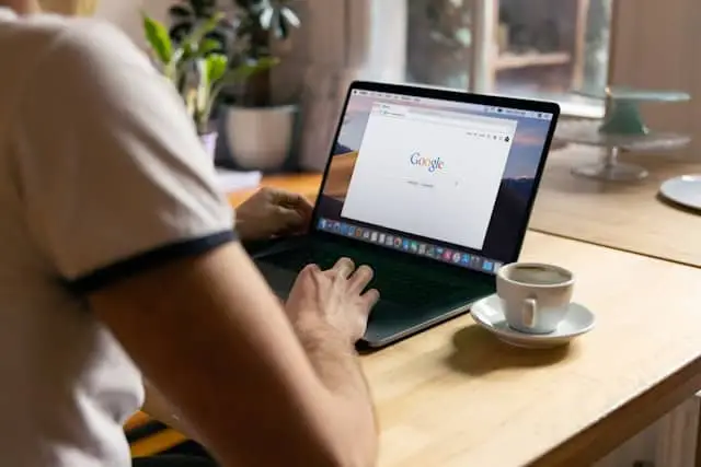 Navigating the Dynamic Landscape: A Comprehensive Guide to Google Ads in Hong Kong 1 Google Ads