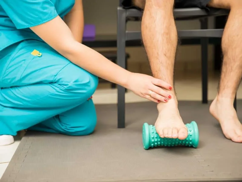 patient doing leg exercise