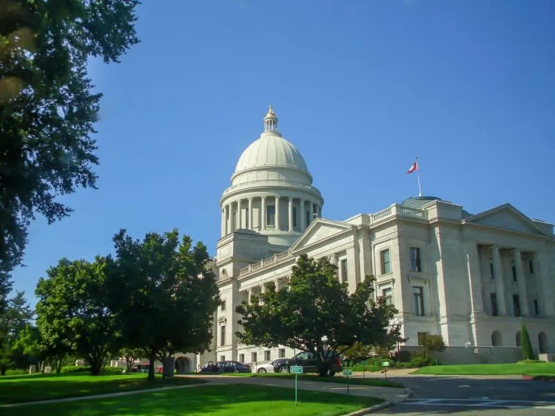 arkansas-state-capitol-or-capitol-building-in-litt-2025-01-16-11-16-26-utc