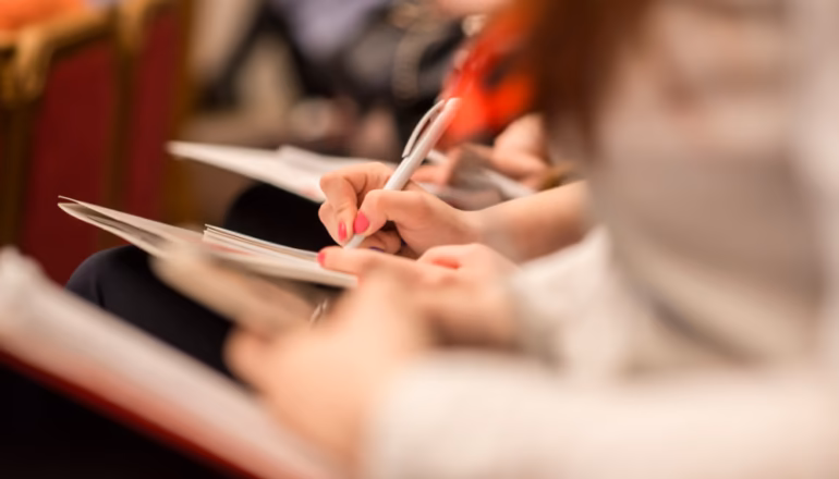 École de commerce à Metz : trouver le bon cursus entre alternance et formation initiale