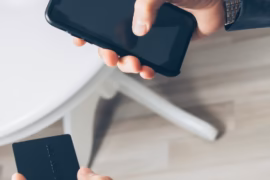 Meilleures néobanques jeunes actifs 2026 : comparatif complet