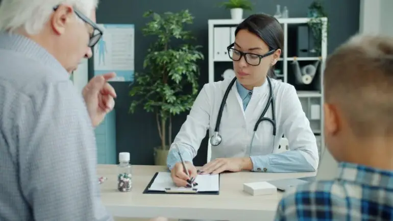 Assurance santé seniors 2026 : le vrai guide pour bien choisir