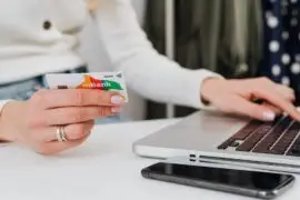 Frais bancaires 2026 : 7 stratégies pour économiser