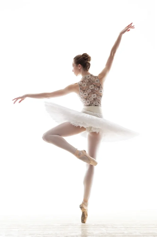 https://static.berqwp.com/www.ucofballet.com/mw1920-q80-webp/https://www.ucofballet.com/wp-content/uploads/2025/05/reteria.jpg